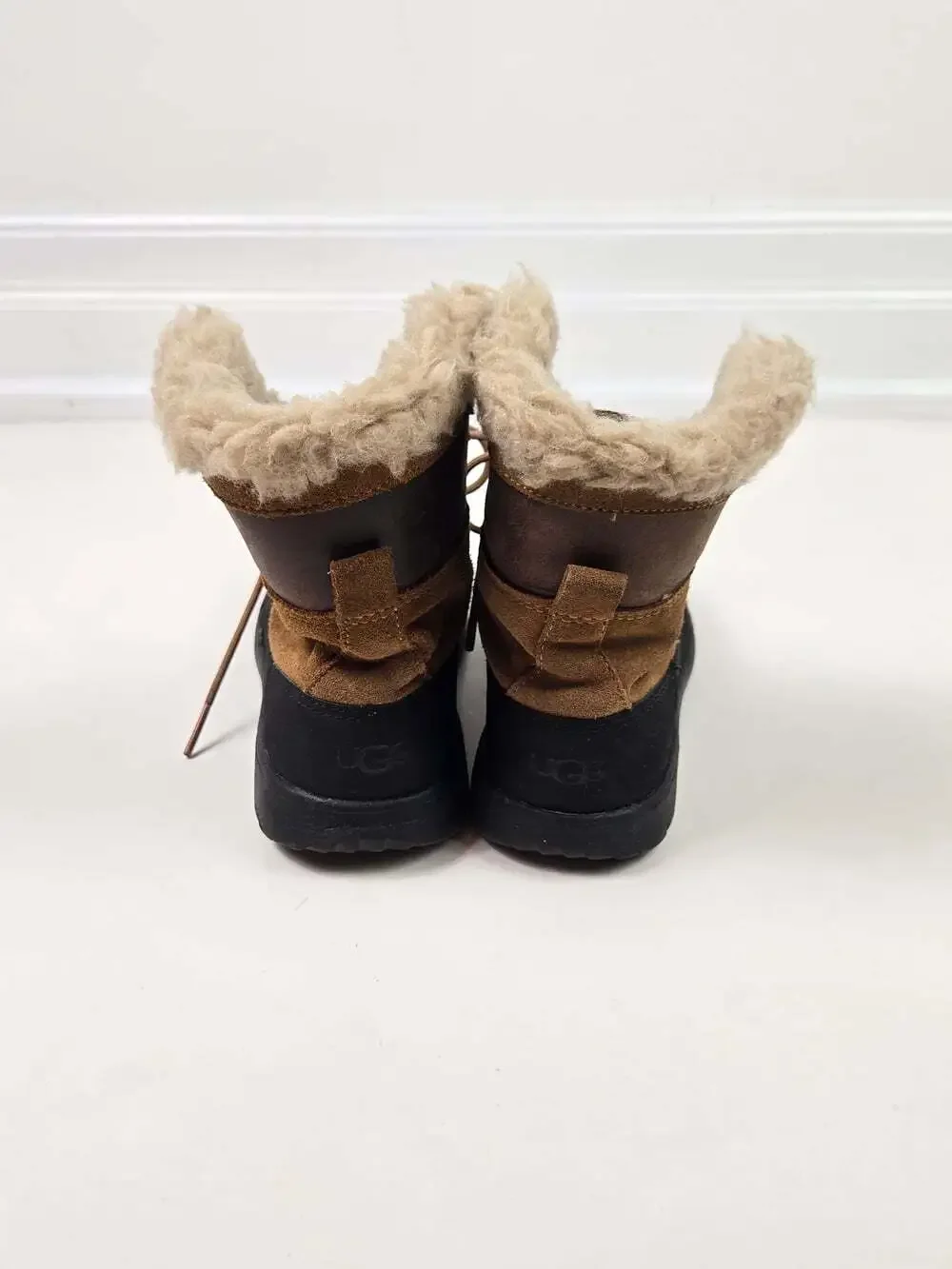 UGG Baxter Snow Boots Toddler Size 2 Shearling Winter Duck Boots